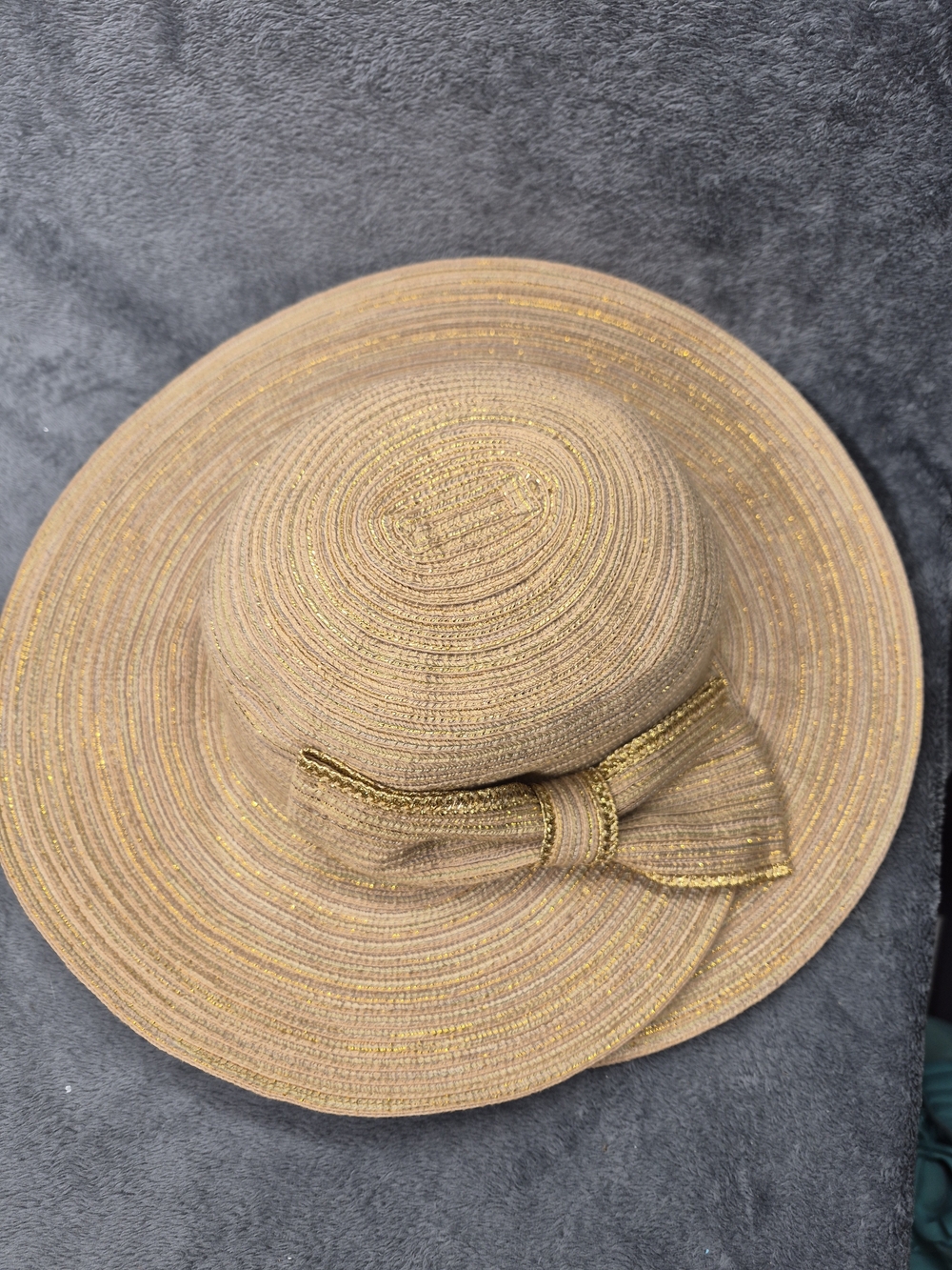 Sun & Sand Women's Straw Hat Woven Gold Metslic Threading Bow Acent One Size